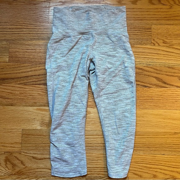 Lululemon Train Times Crop (17") Wee Are From Space Ice Grey Alpine White size 4 - Picture 4 of 8